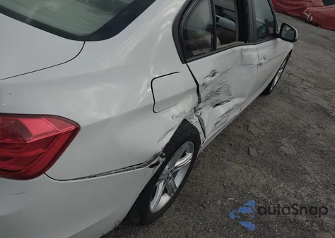 2013 BMW 328I xDrive z USA, uszkodzony, nr VIN WBA3B5G52DNS02852